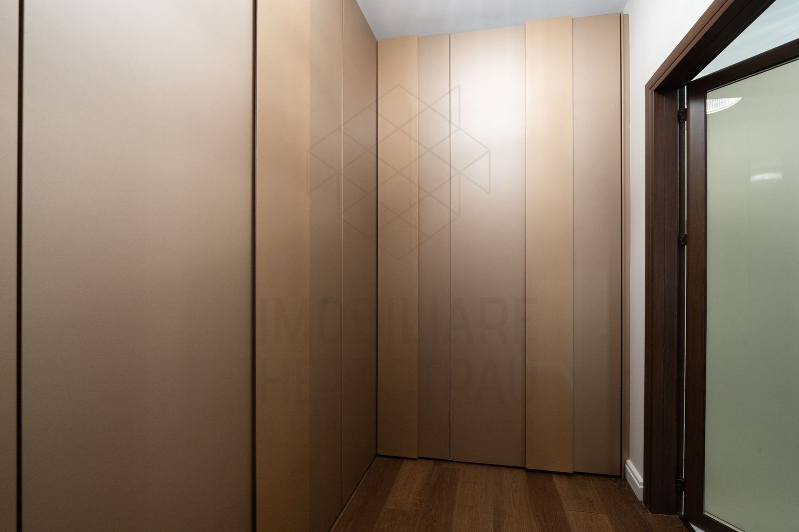 Apartament lux terasa generoasa stradal Parc Herastrau