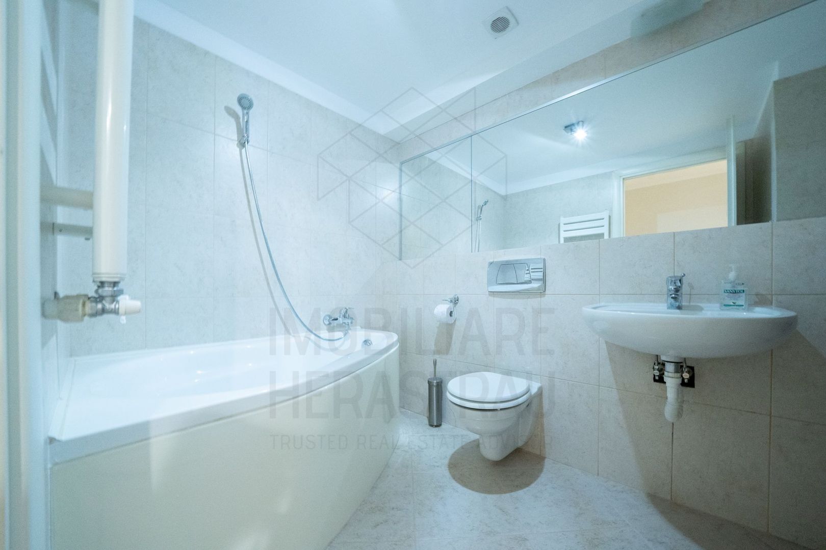 3 room Apartment for sale, Herastrau area