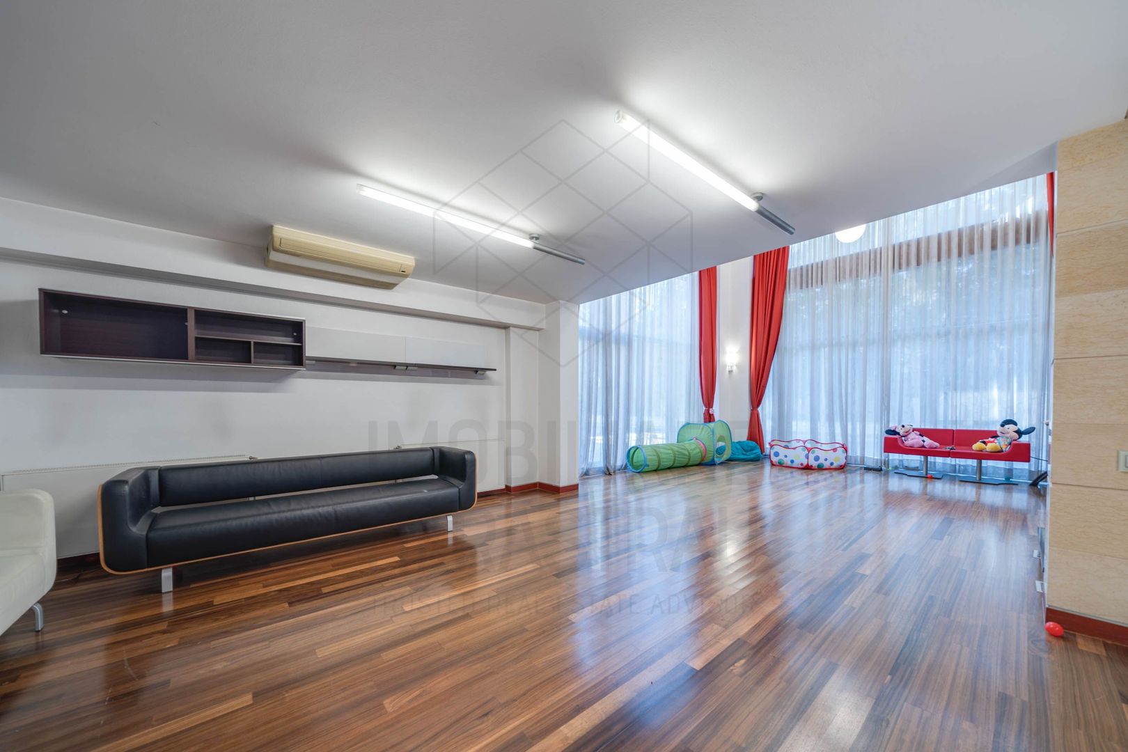 Vila Elia | 8 camere de vanzare | Teren 1500 mp | Parc Herastrau