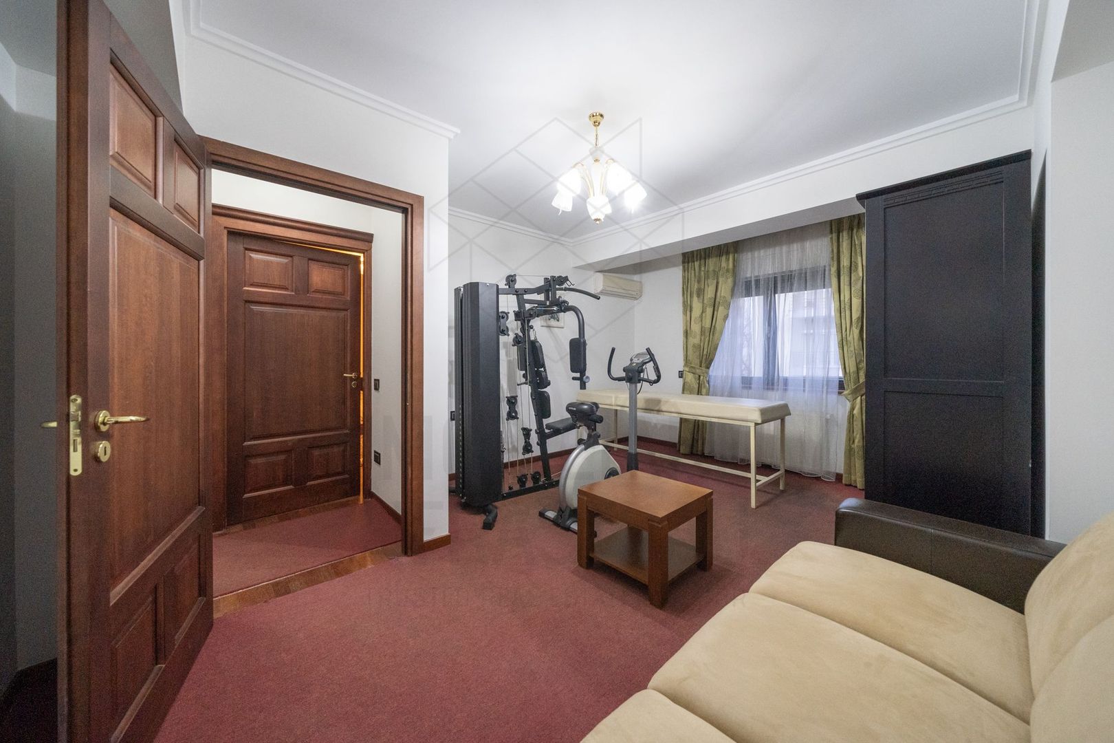 Herastrau 4 rooms Park view | North Road | Investment opportunity