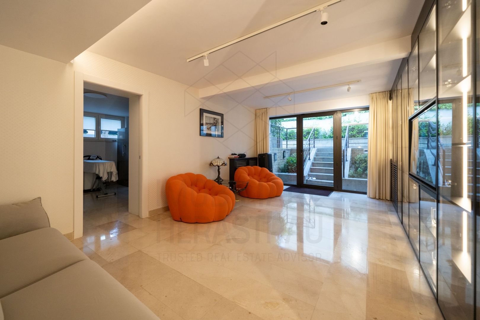 Villa for sale | Dorobanti | Charles de Gaulle Plaza