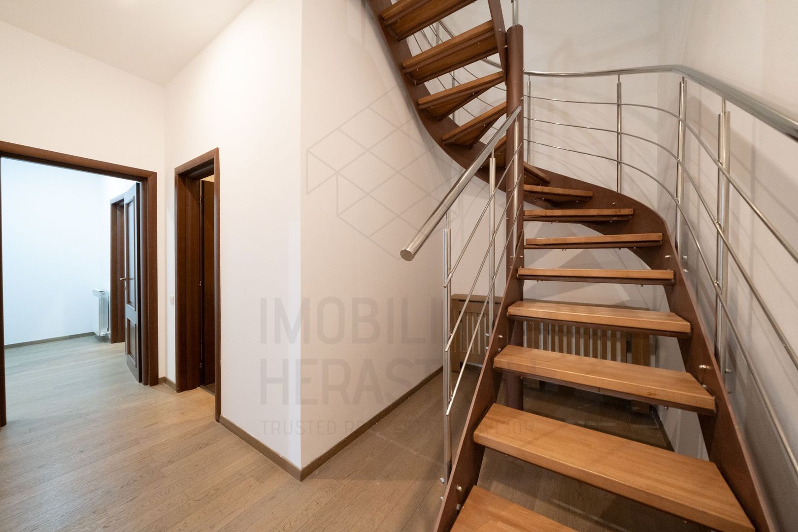 RIKYU Residence – Duplex 4 camere langa Parc Herastrau