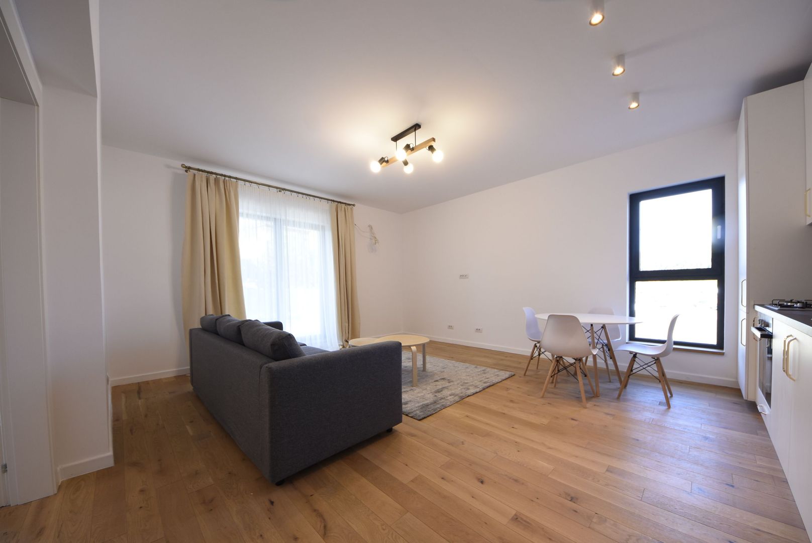 Apartament 3 camere de inchiriat Jandarmeriei