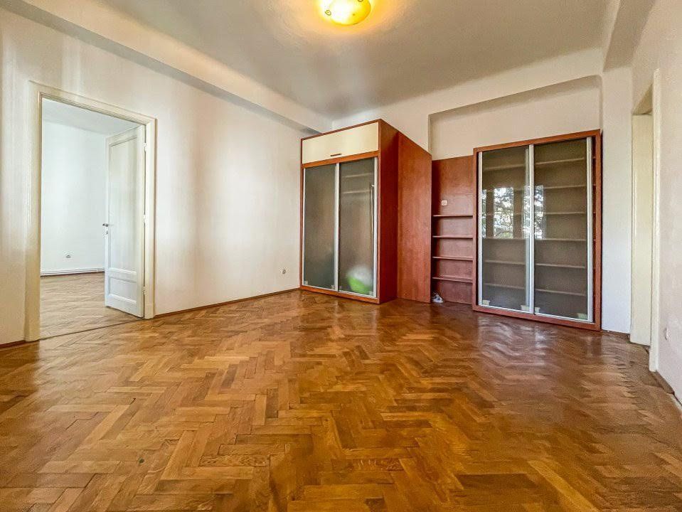 Armeneasca – Apartament de vanzare 4 camere