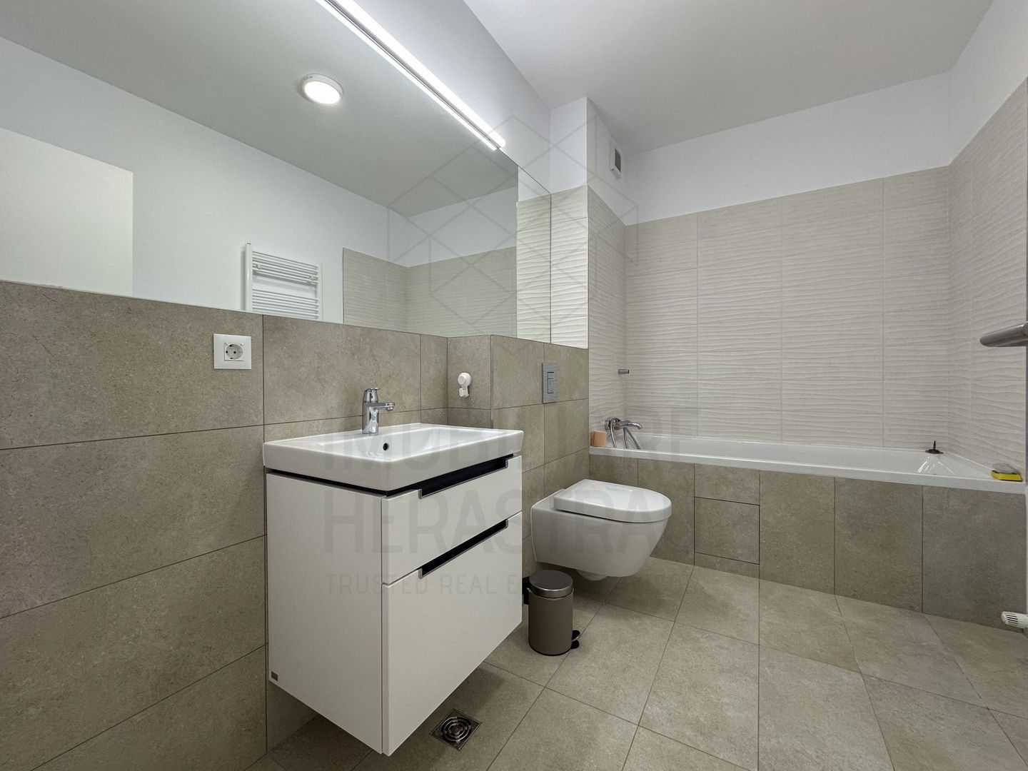 The Ivy | 2 camere spatioase, terasa | Mobilat complet