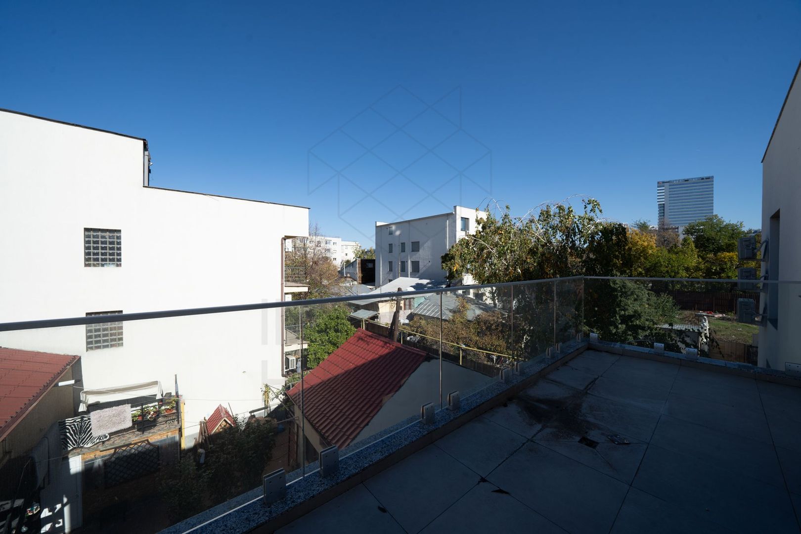 Apartament 3 camere Aviatiei | La 3 minute de metrou | Curte si gradina