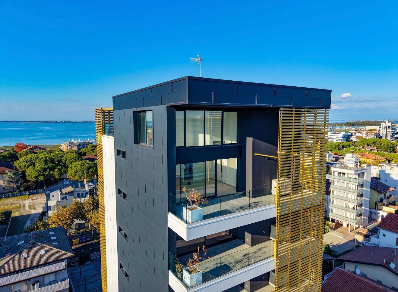 THE PENTHOUSE AT MIZAR TOWER | Italy