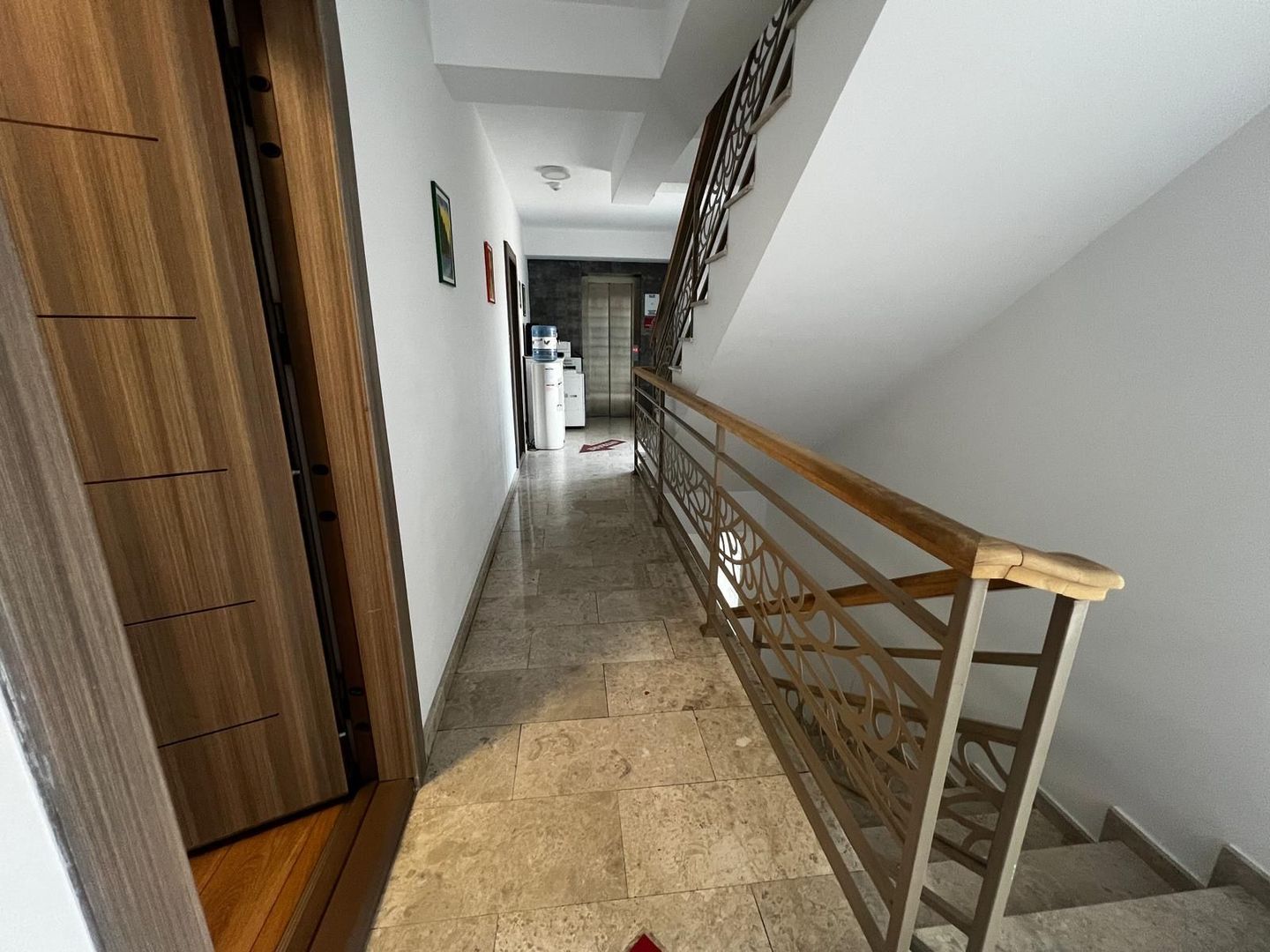 Clădire Boutique de Birouri | S+P+4E | Lift