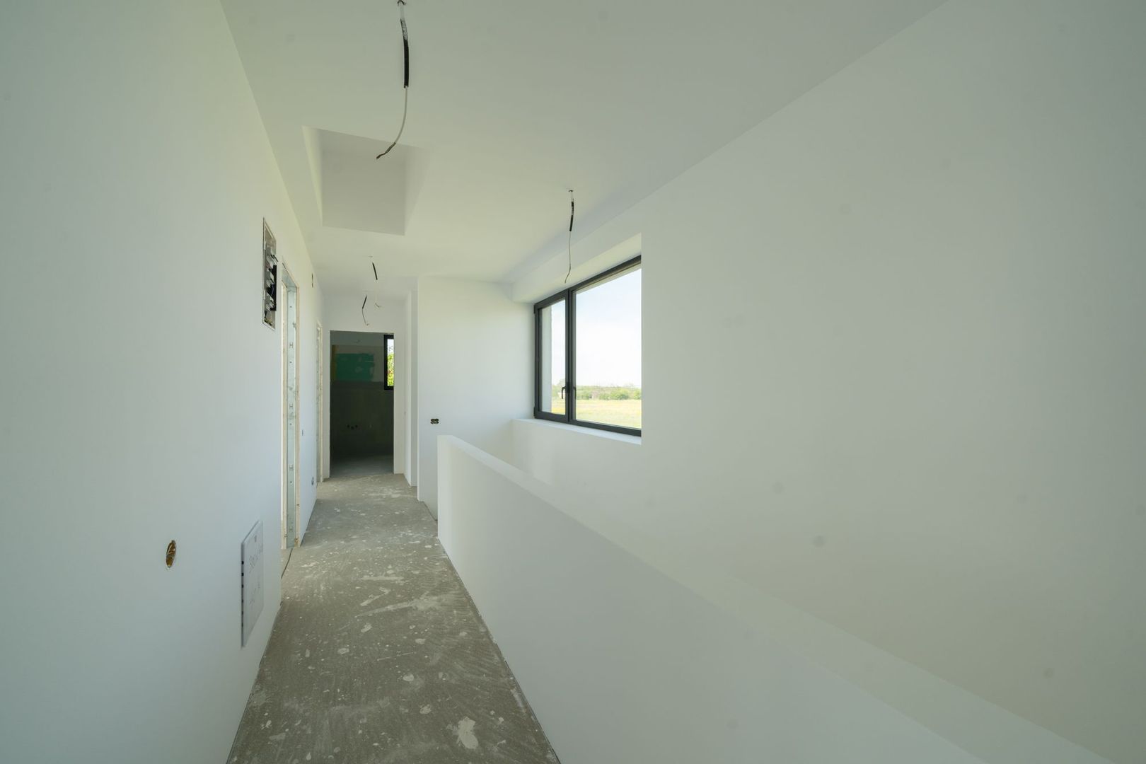 Vilă modernă în Corbeanca | Construcție solidă, 3 dormitoare + birou