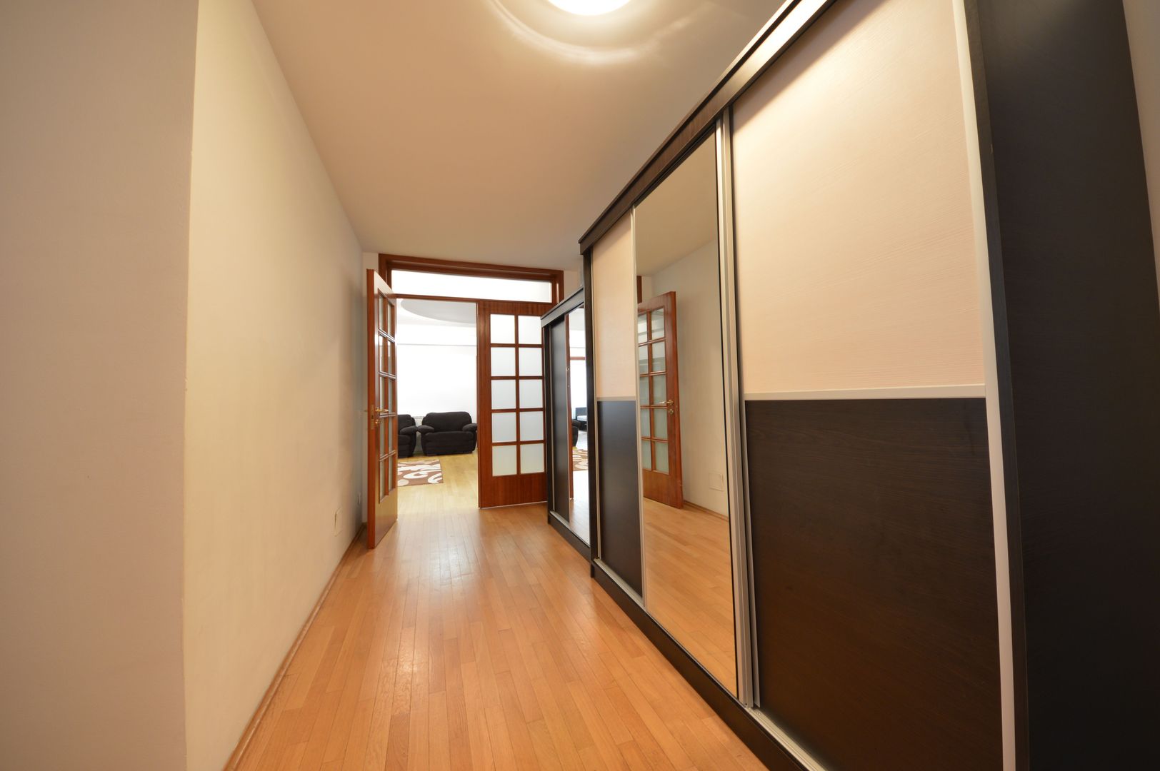 Apartament 4 camere de închiriat în zona Herastrau