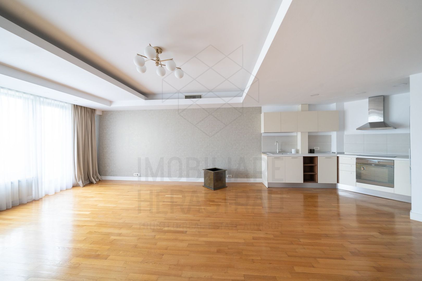 3 room Apartment for sale, Herastrau area