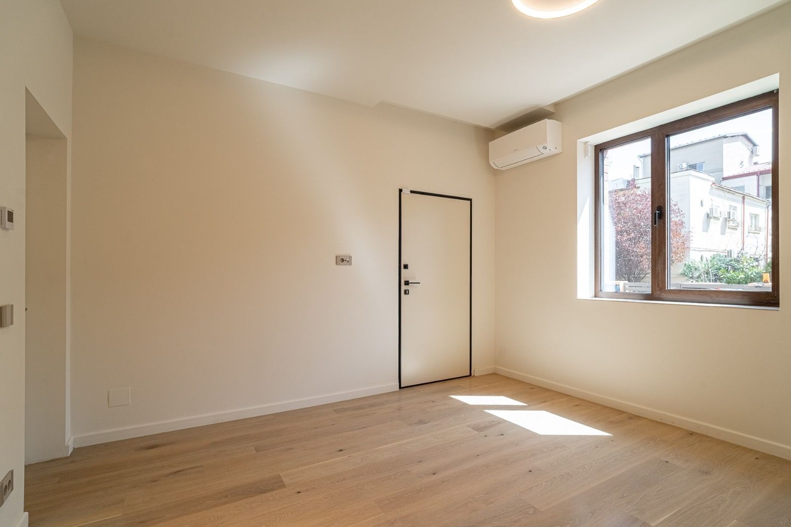 Vila de Excepție în Dorobanti | Eleganță Clasică, Design Contemporan