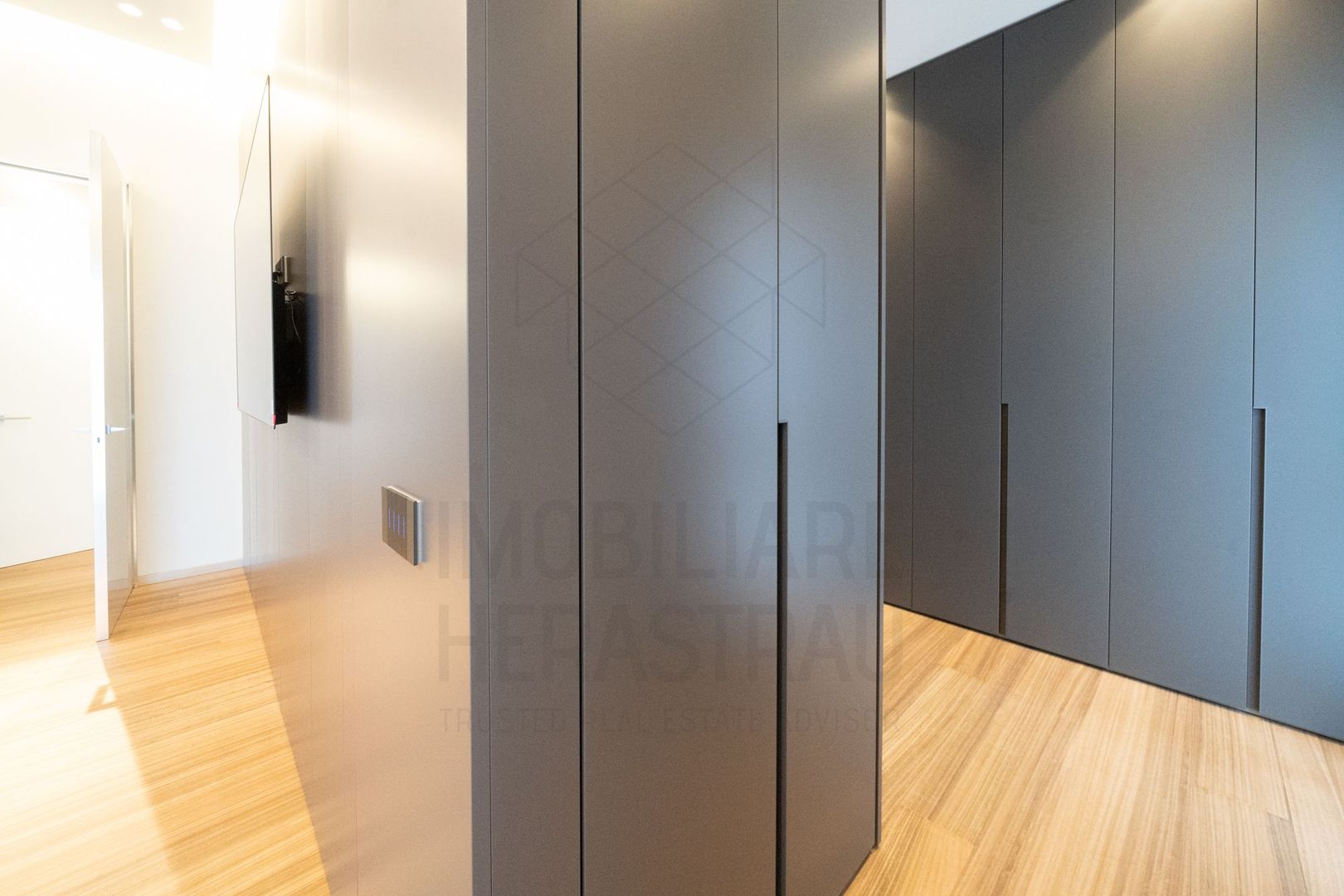 Rosa Wind | Penthouse Senzational langa Ambasada SUA