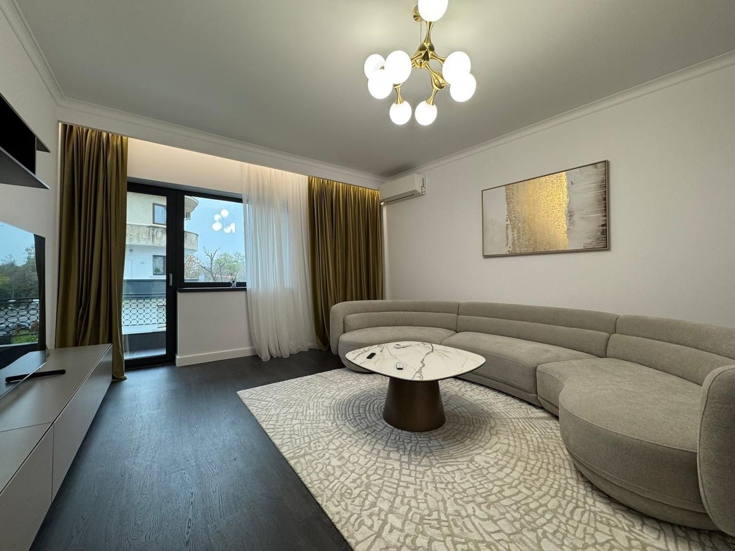 Apartament 3 Camere Radu Beller – Vedere spre parc