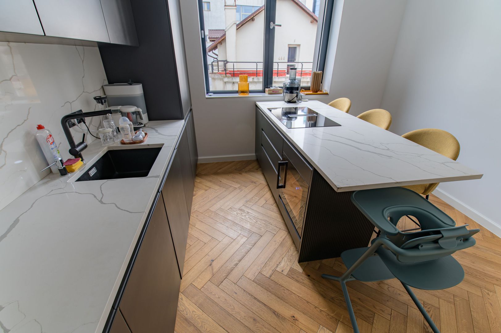 Apartament cu 4 camere de vânzare în zona Soseaua Nordului