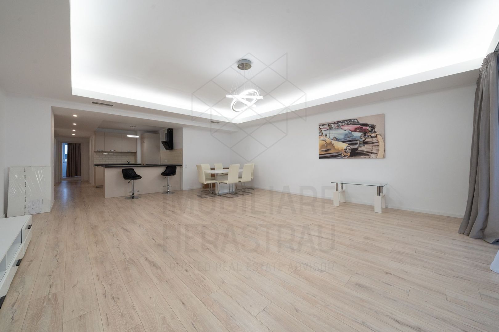 4 camere superbe in prima linie Parc Herastrau