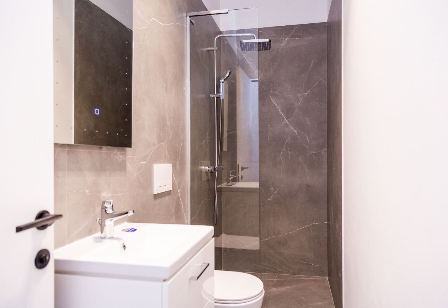 Apartament 3 camere Aviatiei | La 3 minute de metrou