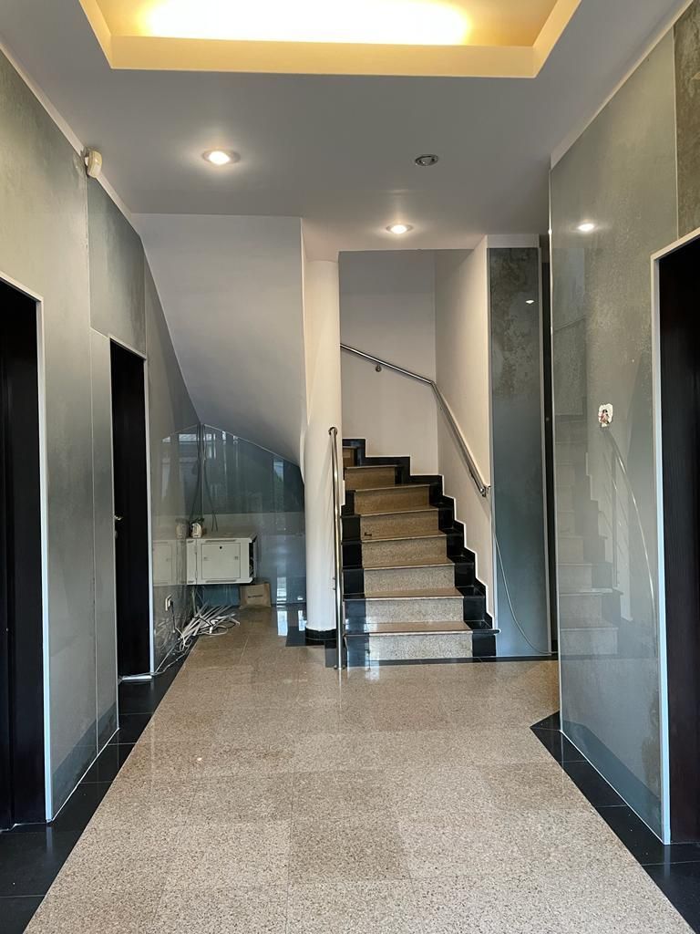 Piata Victoriei | Cladire de Birouri de vanzare