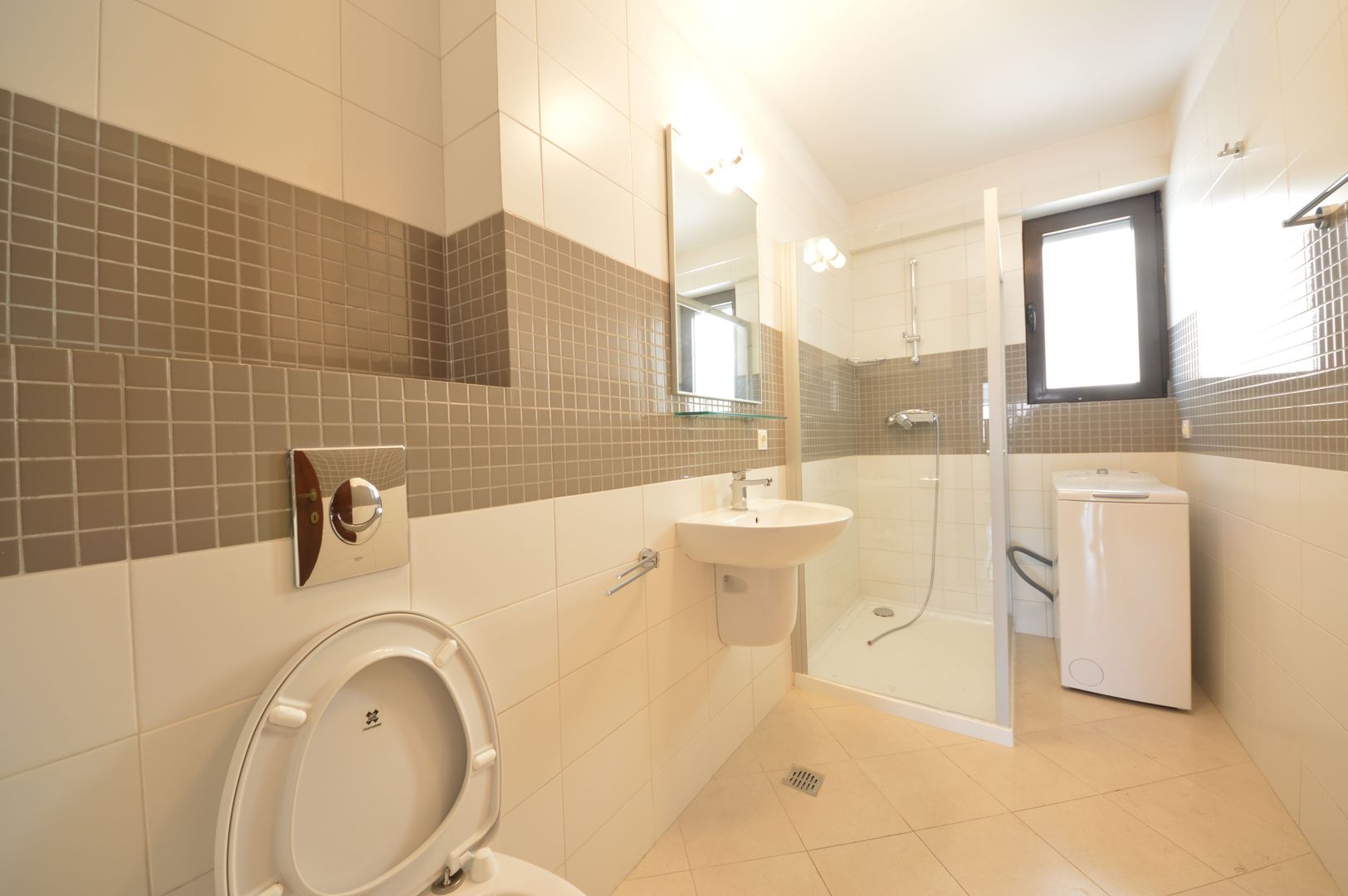 Lux,4 camere,loc parcare,Kiseleff