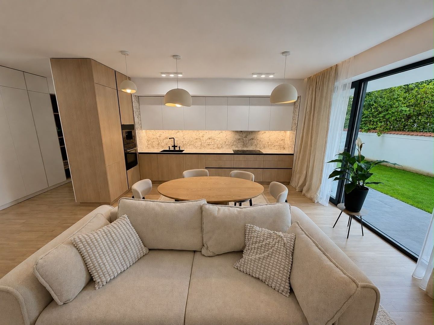 Apartament superb cu 4 camere si gradina privata – parter | 2 locuri de parcare