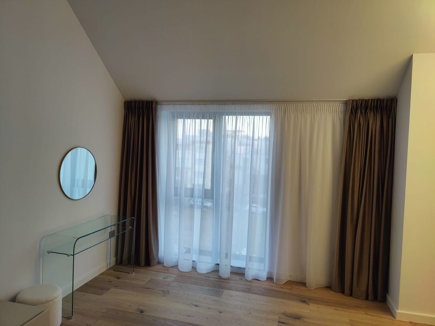 Apartament 3 camere Aviatiei | La 3 minute de metrou