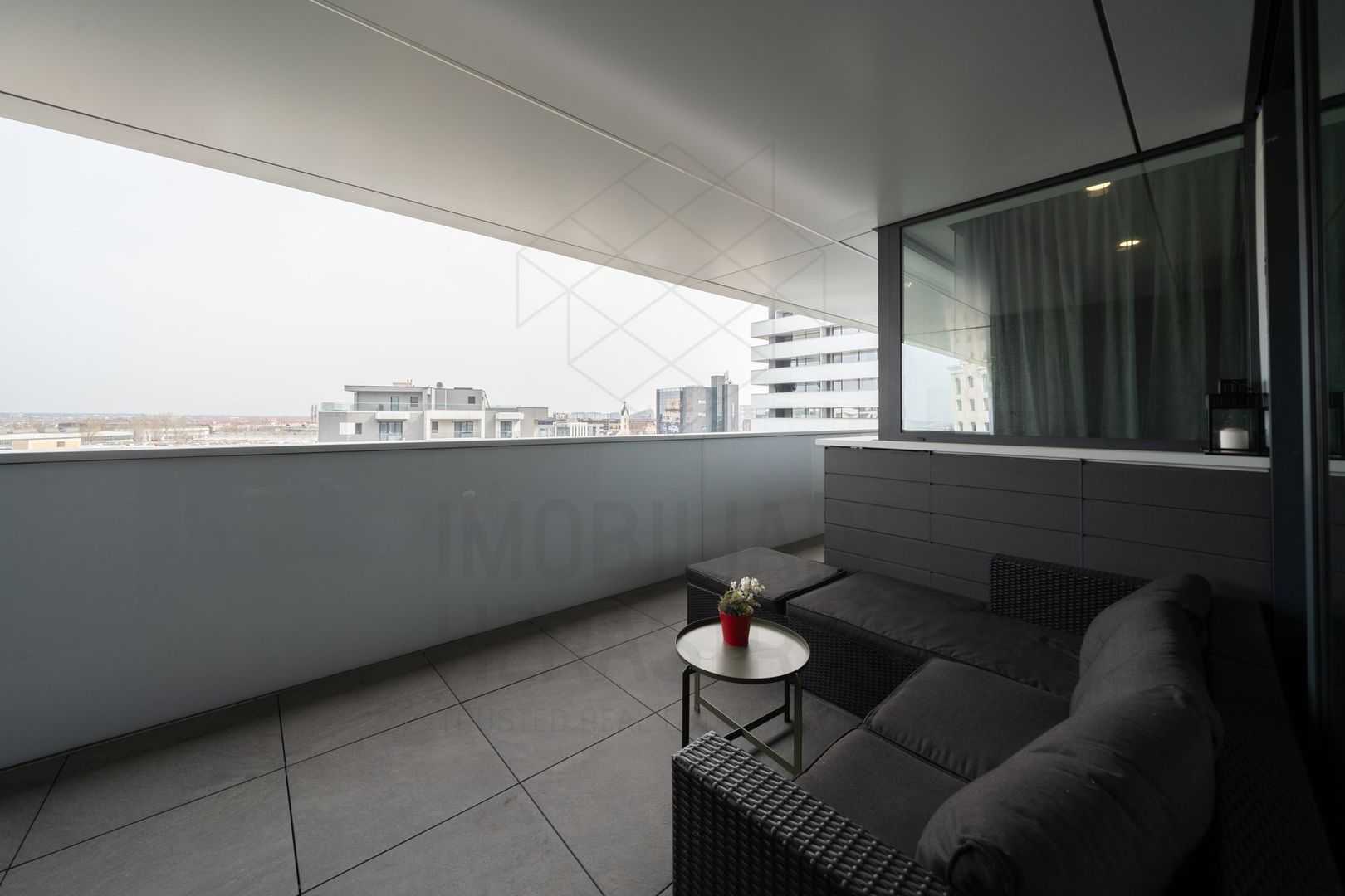 Cortina Residence | Luxury one bedroom for rent