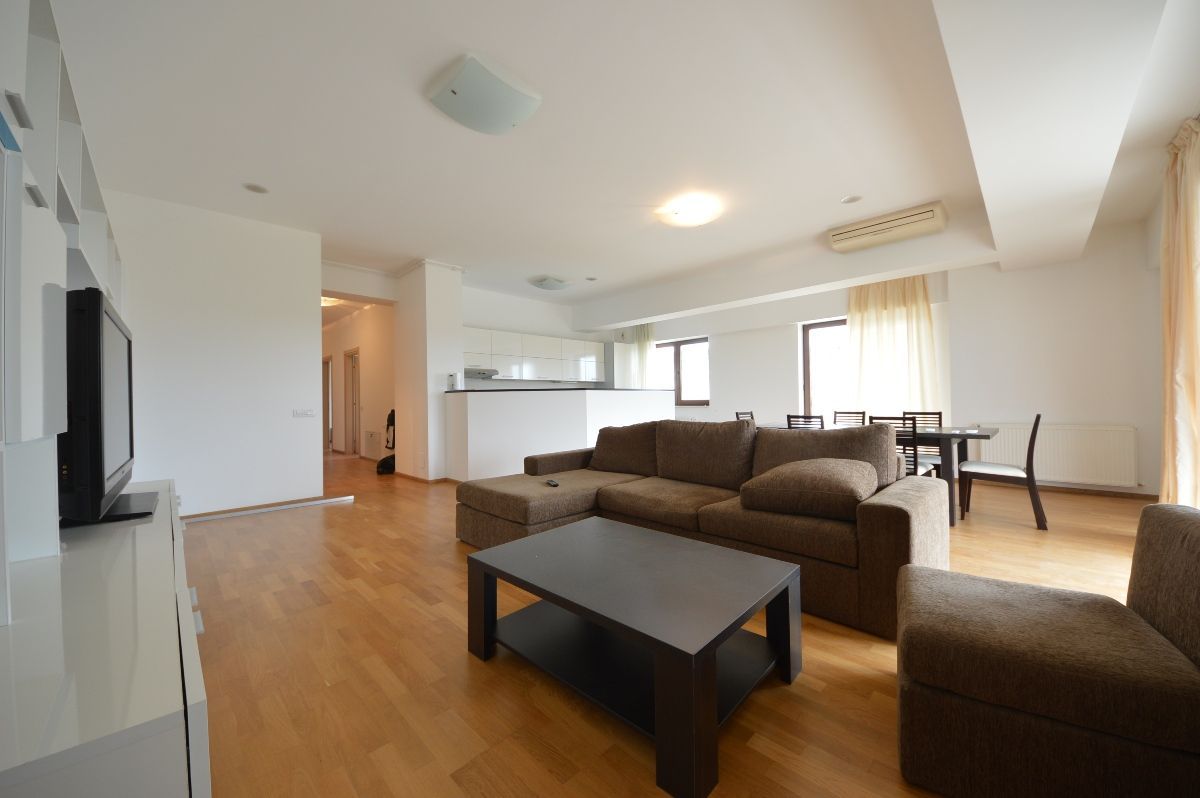 Aron Cotrus | Satul Francez | 4 camere | Vedere Parc Herastrau