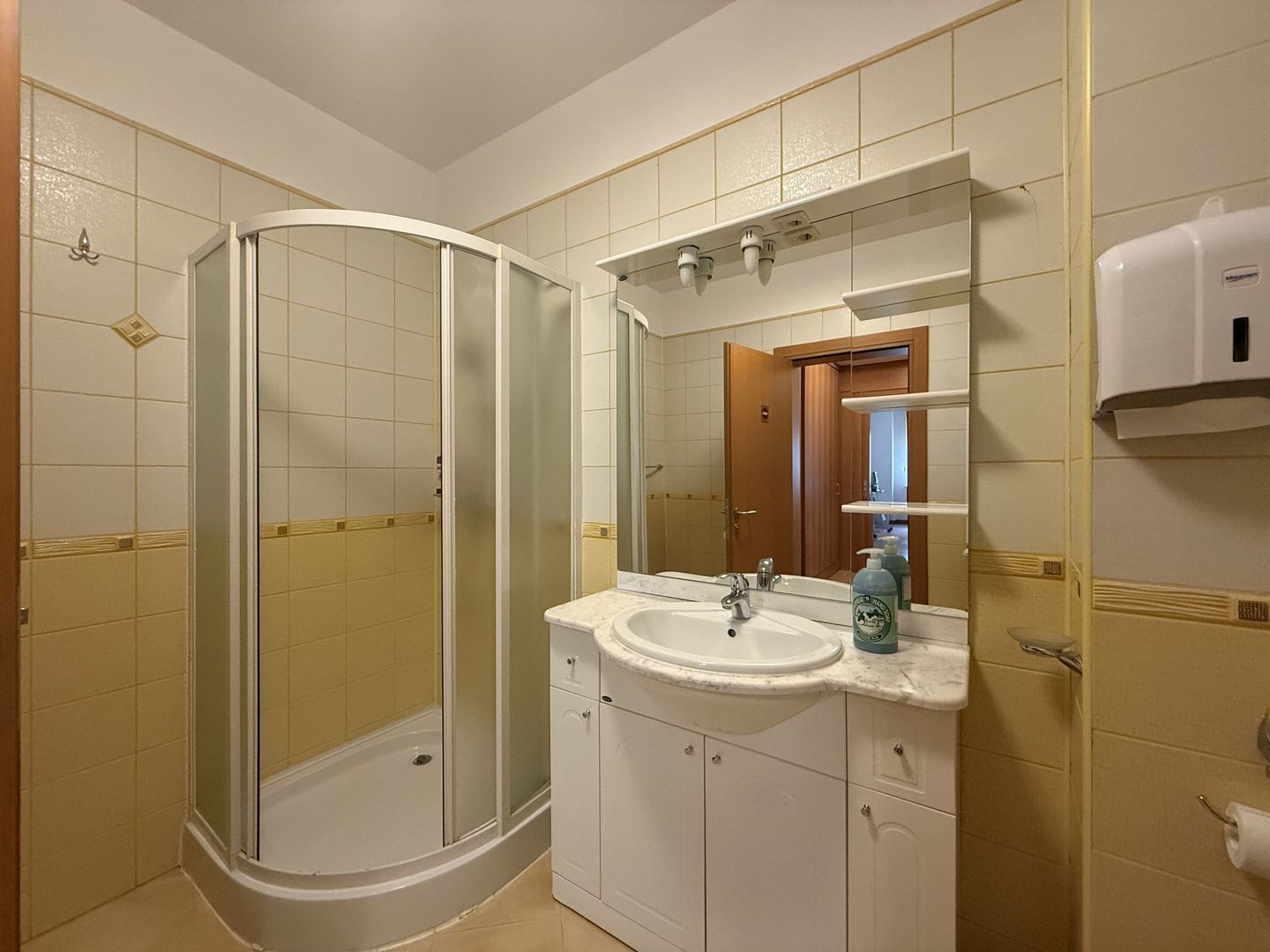 3 room Apartment for rent, Herastrau area