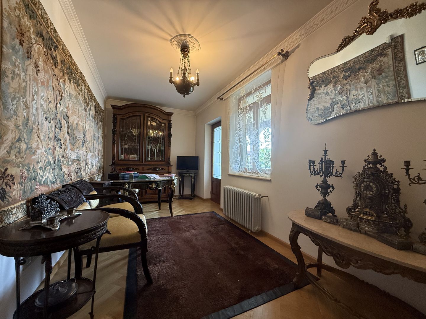 Conac neoromânesc în stil brâncovenesc | 600 mp utili | Domeniu de 2.400 mp