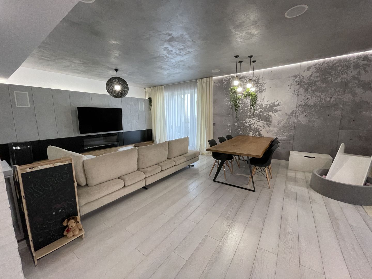 Stunning one-of-a-kind Penthouse with rooftop in Herastrau | Satul Francez