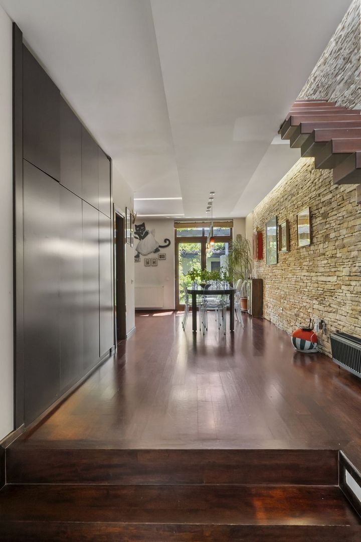 ARTSY LAKEFRONT VILLA | BANEASA