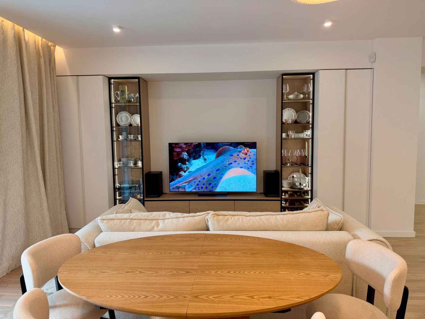 Apartament superb cu 4 camere si gradina privata – parter | 2 locuri de parcare