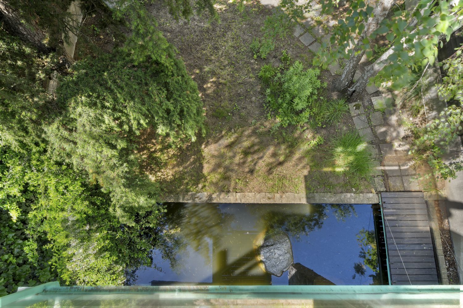 ARTSY LAKEFRONT VILLA | BANEASA