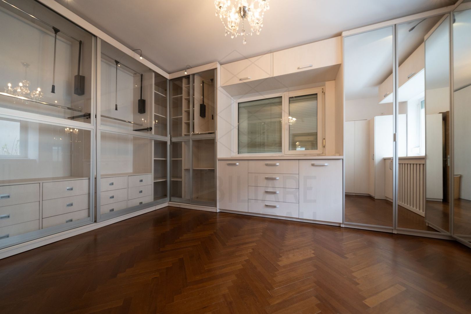 5 room House / Villa for sale, Herastrau area
