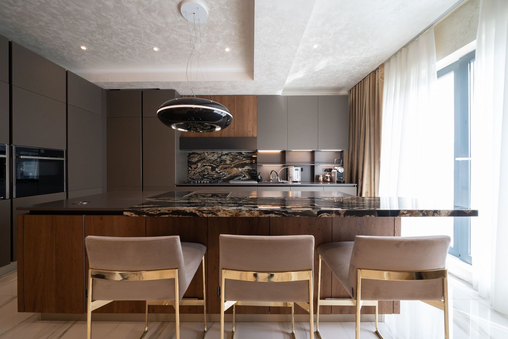 Vida Herastrau |  Luxury Apartments |  3 rooms for rent |  Parking