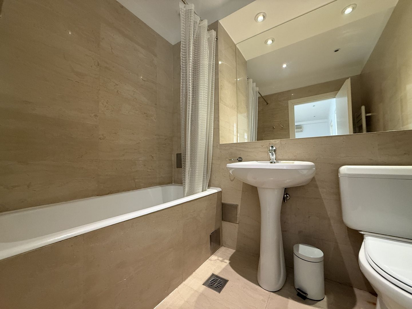 2 bedroom duplex apartment | Herăstrău | 83 sqm | Exclusively residential