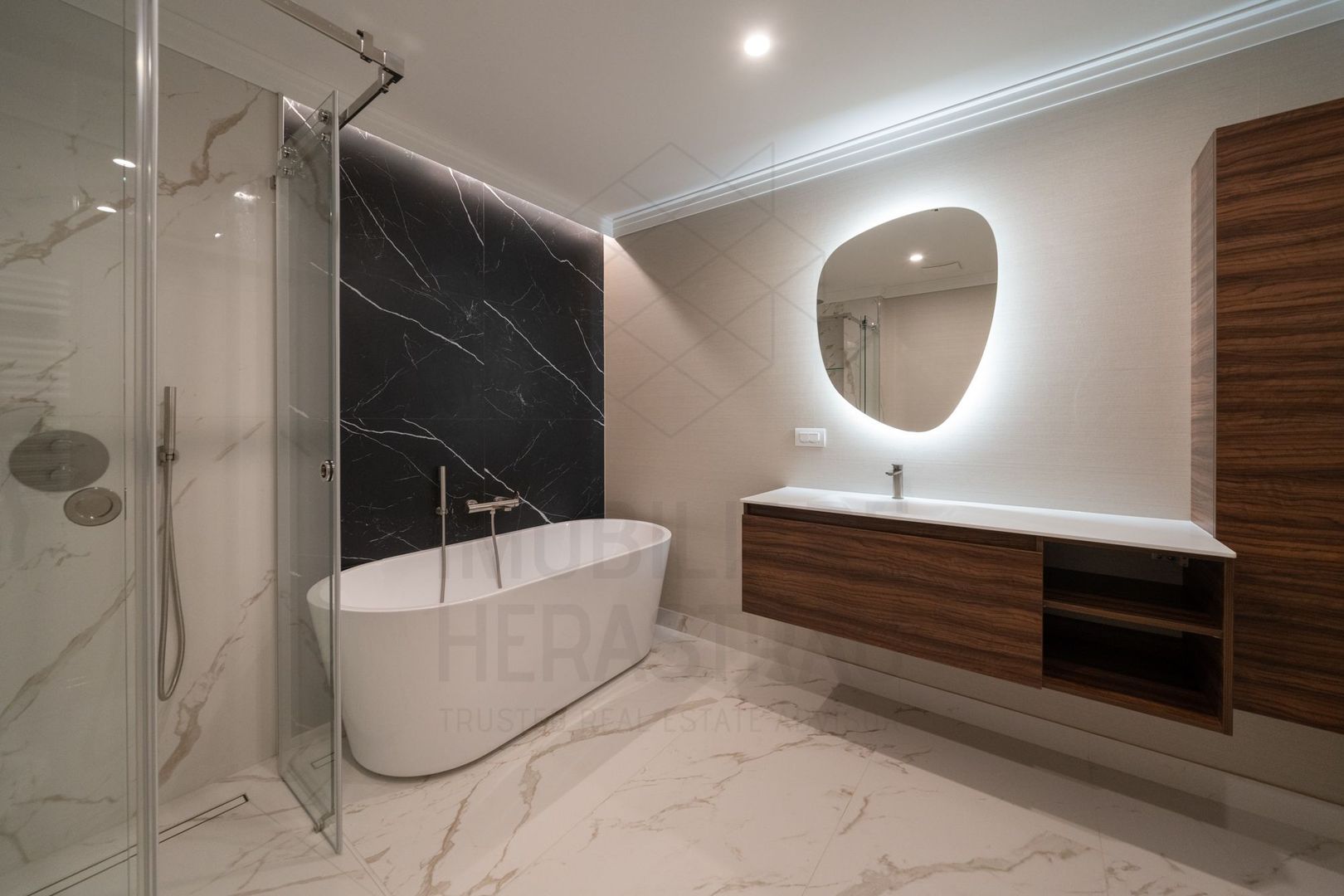 Washington Residence | Luxury 3 bedroom apartment for rent