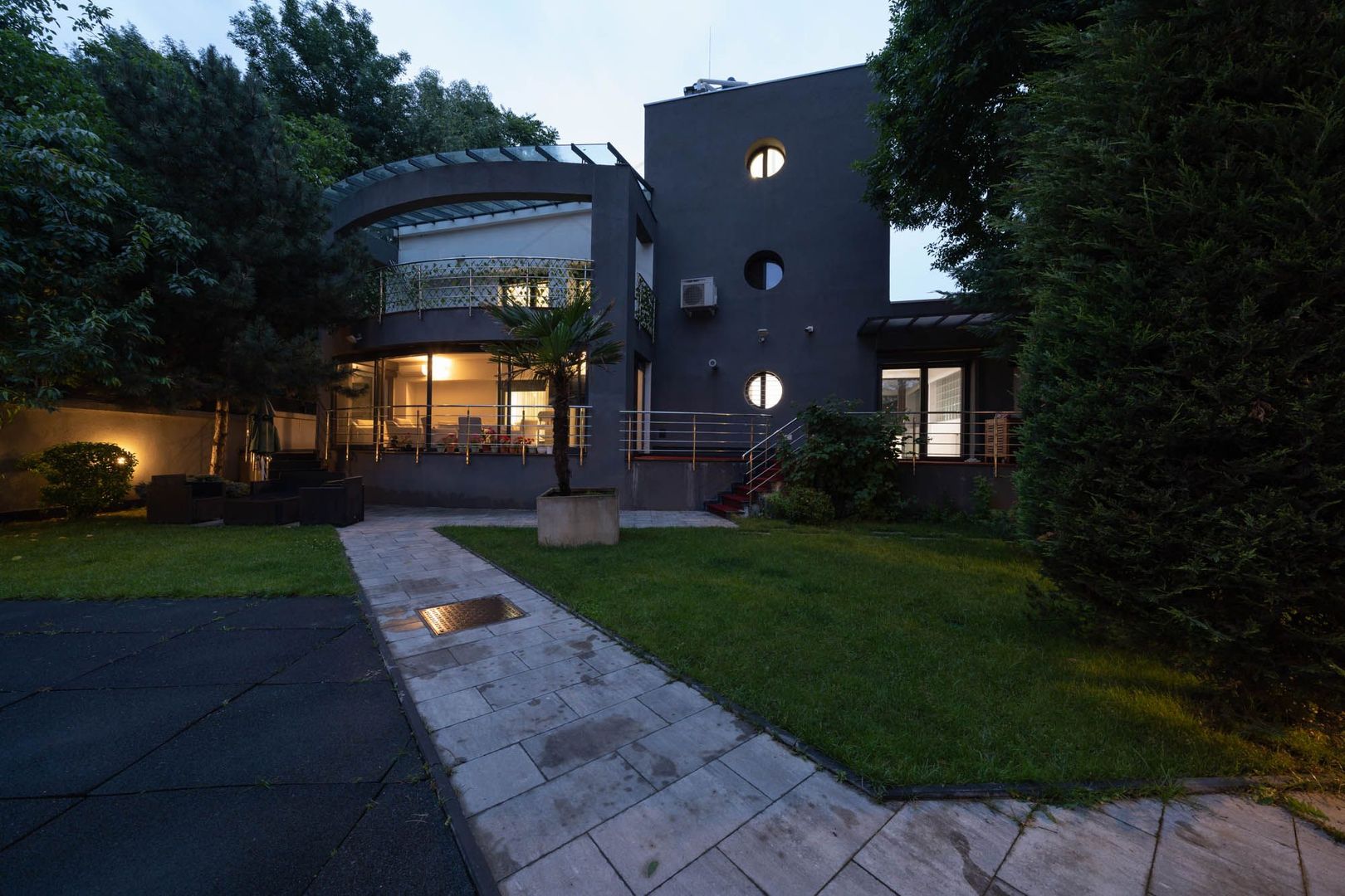 Vila Hellianthus | Vila individuala in Herăstrău | Comision zero