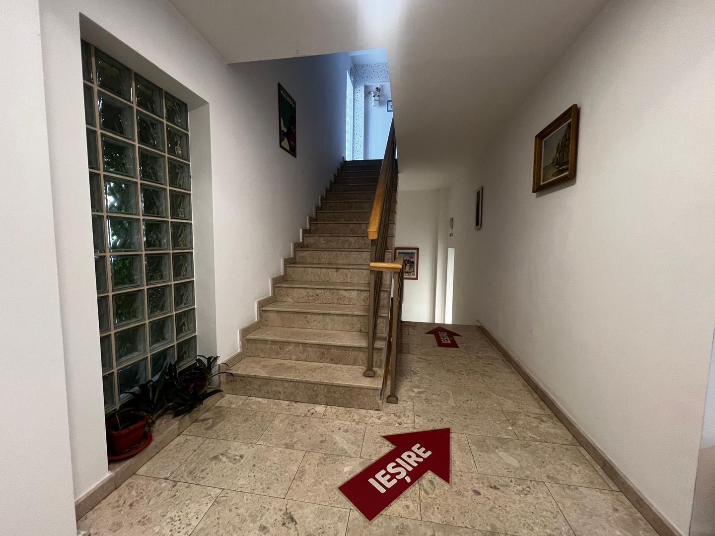 Clădire Boutique de Birouri | S+P+4E | Lift