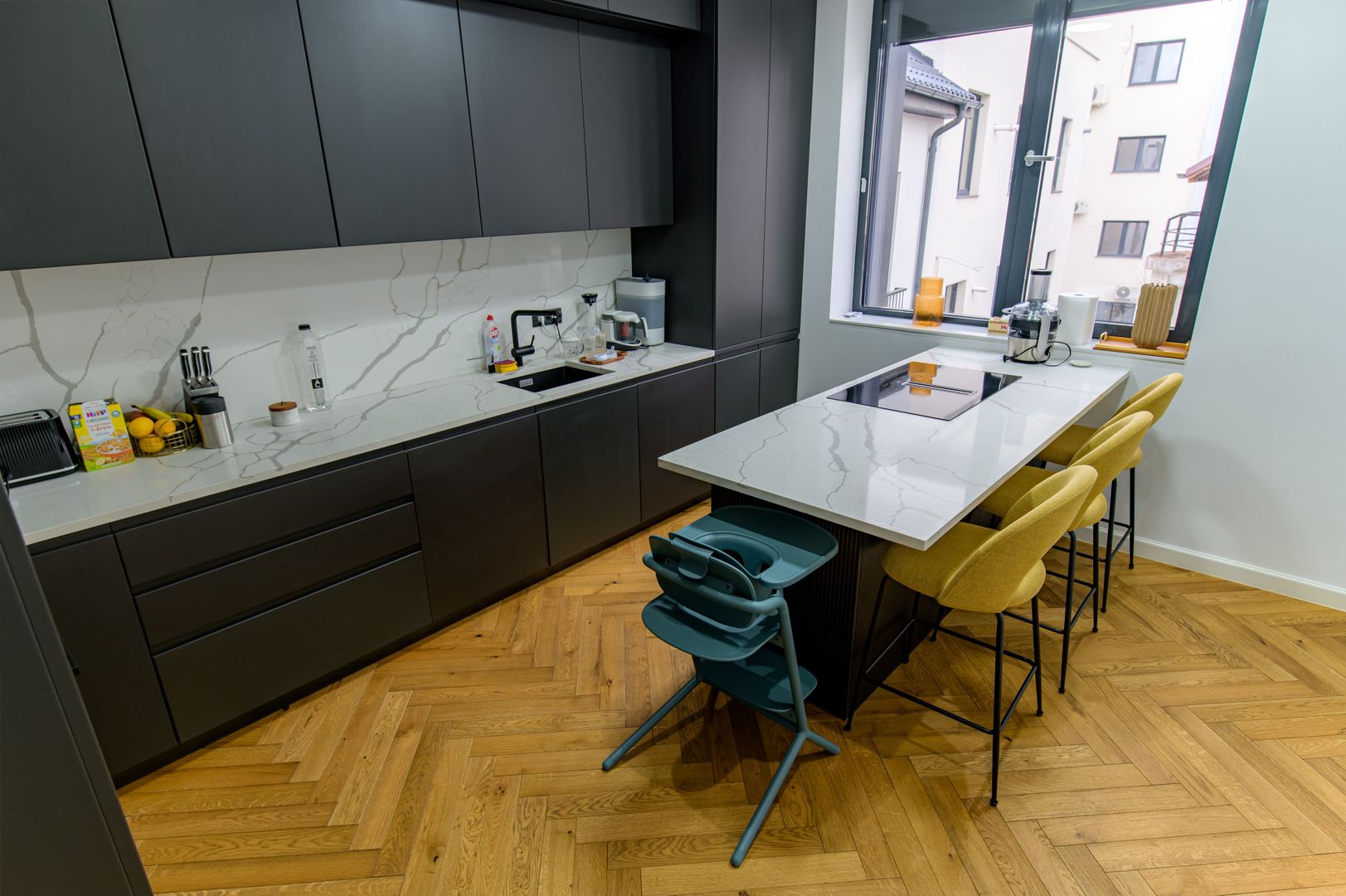 Apartament cu 4 camere de vânzare în zona Soseaua Nordului