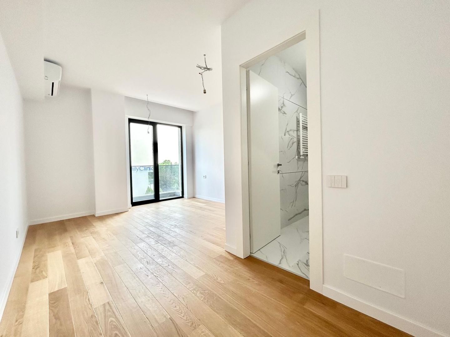 Apartament 4 camere de inchiriere zona Pipera .
