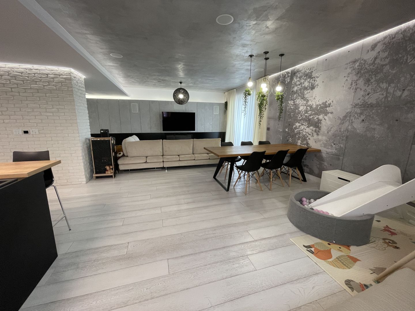 Stunning one-of-a-kind Penthouse with rooftop in Herastrau | Satul Francez