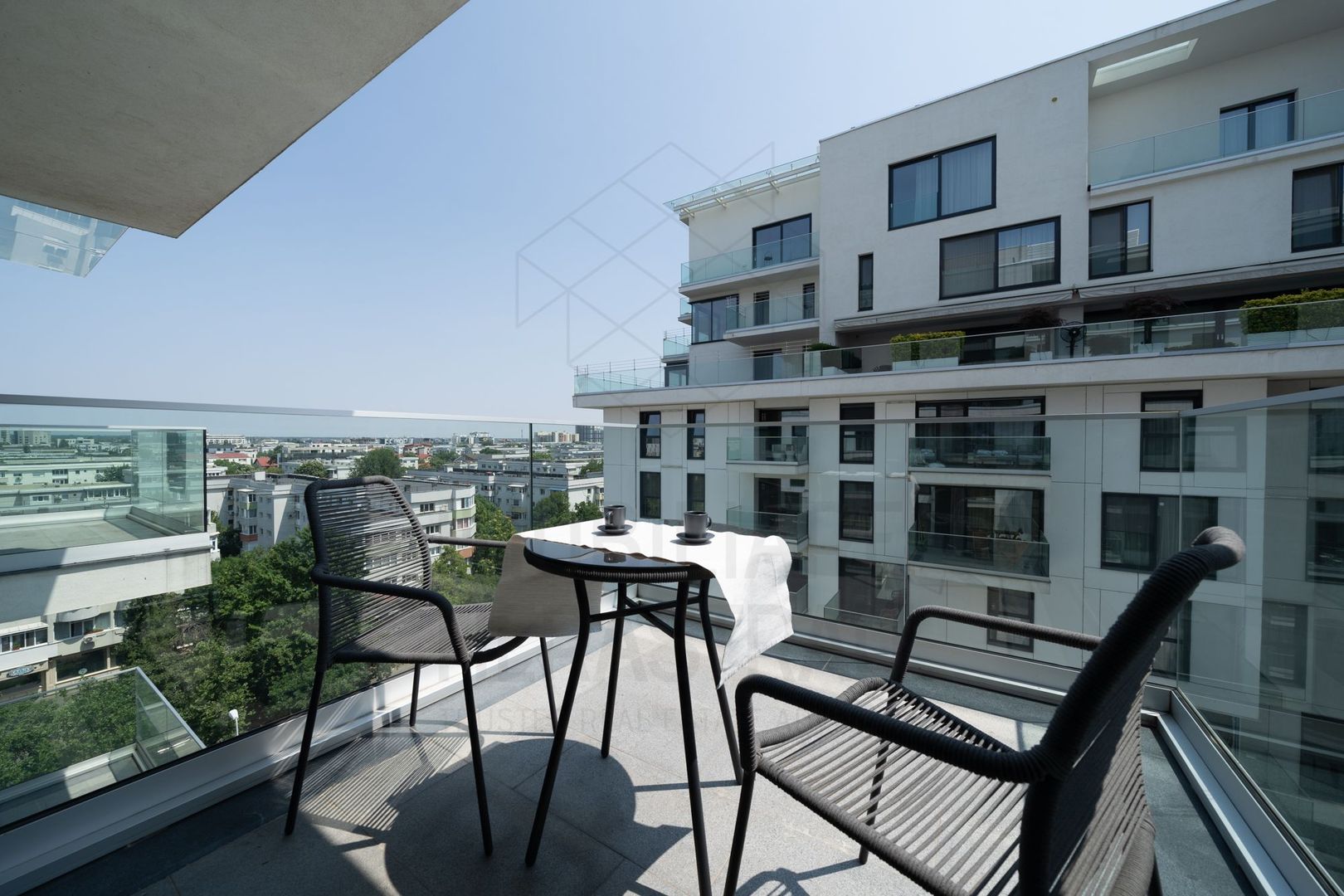 One Herastrau Plaza | Design Apartment TO LET