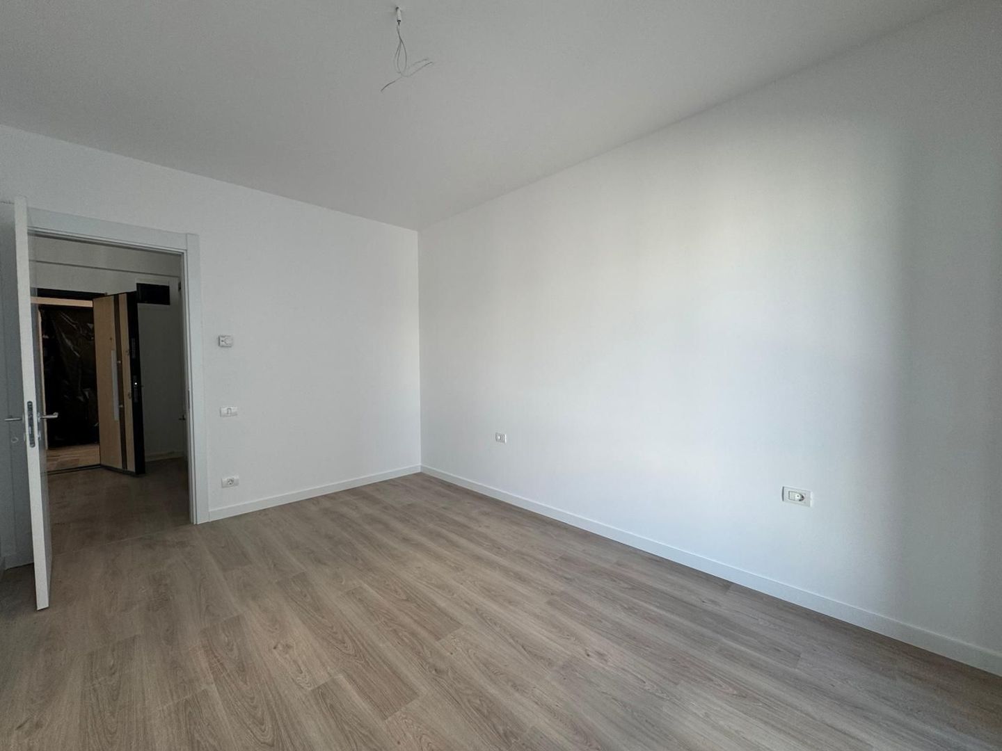 Studio dublu 57 mp zona Virtutii – Metrou Petrache Poenaru