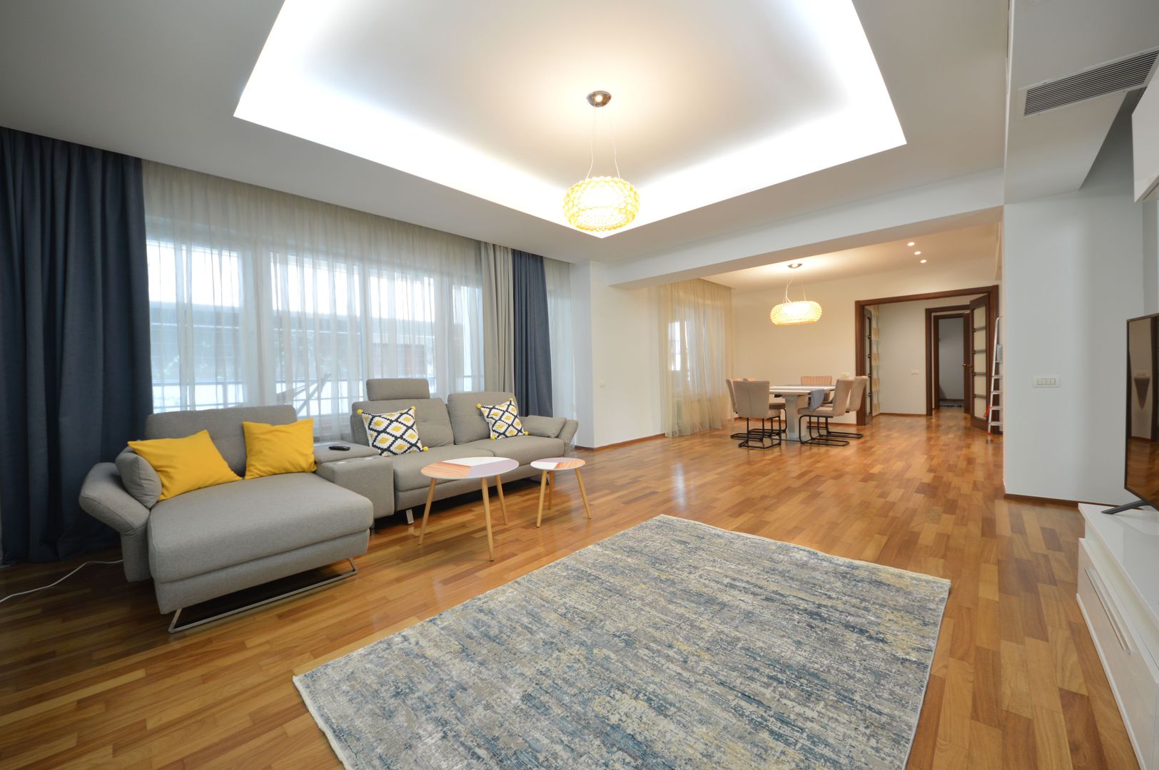 Barron Residence | Luxury 3 bedroom apartment on Nordului street