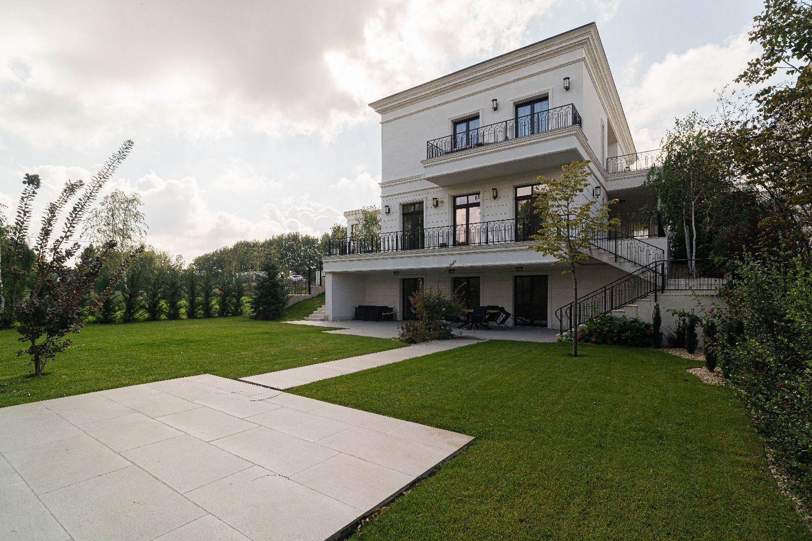 Exceptional Villa in Pipera | Classic Elegance, Contemporary design