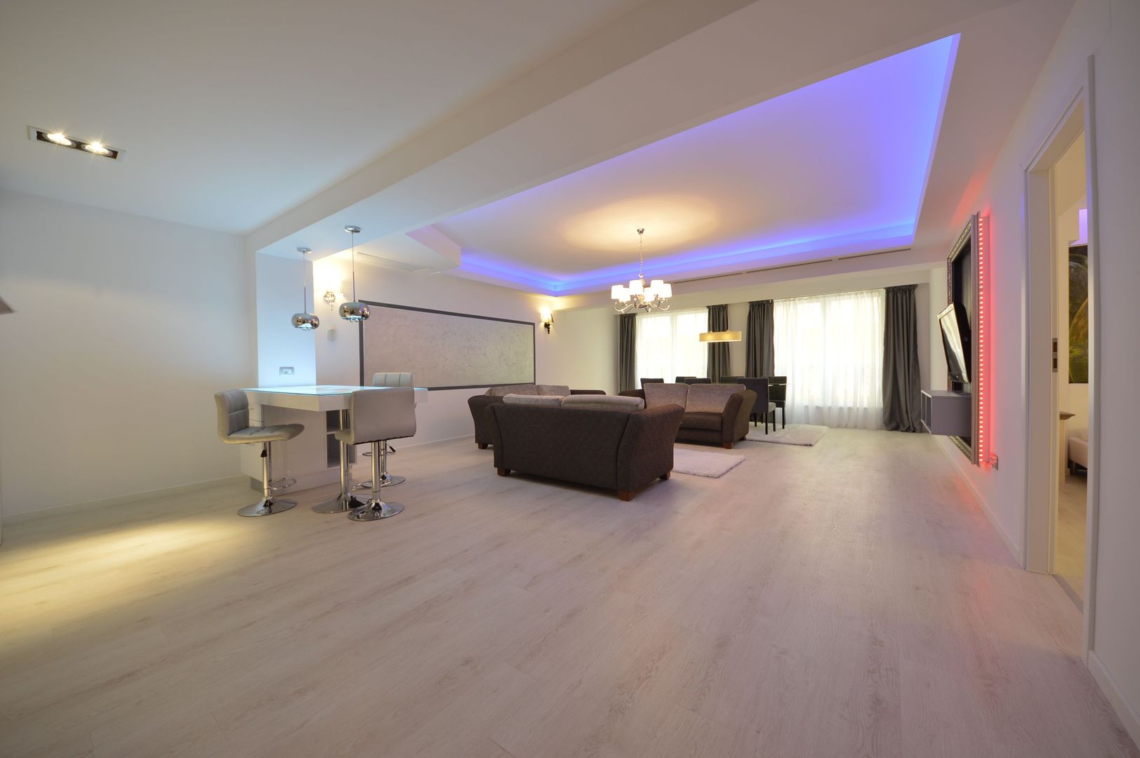 Spatios,complet renovat,mobilat lux,parcare