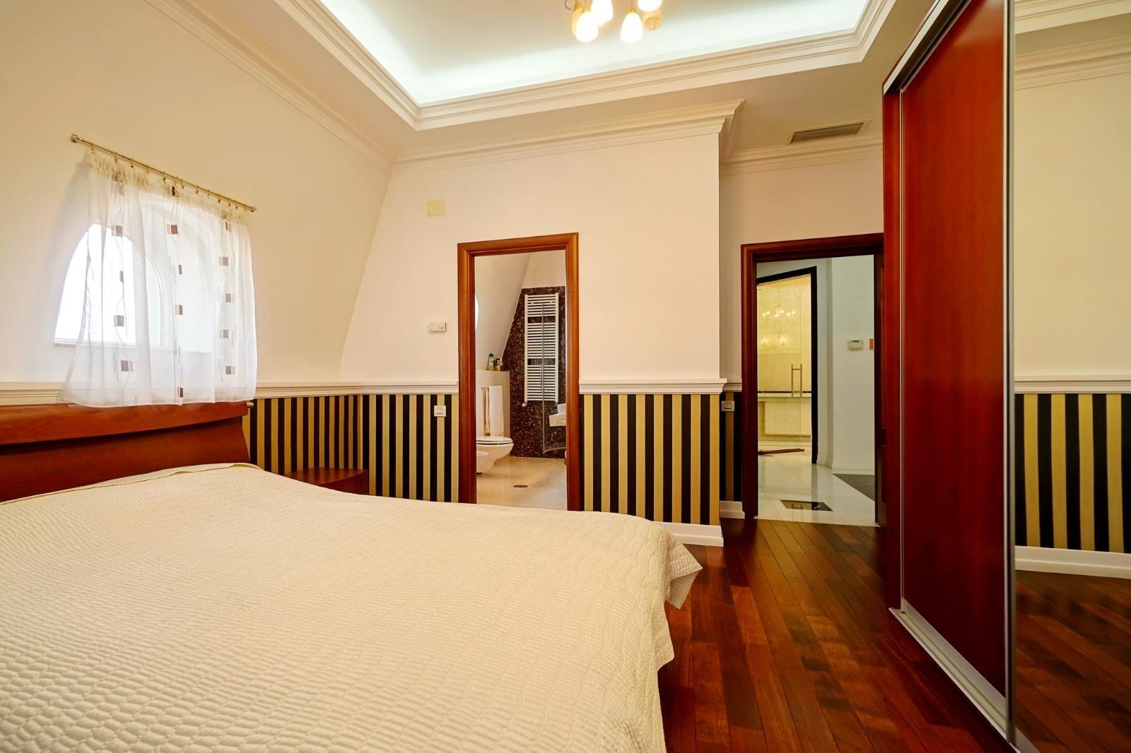 Exquisite Villa | For Rent