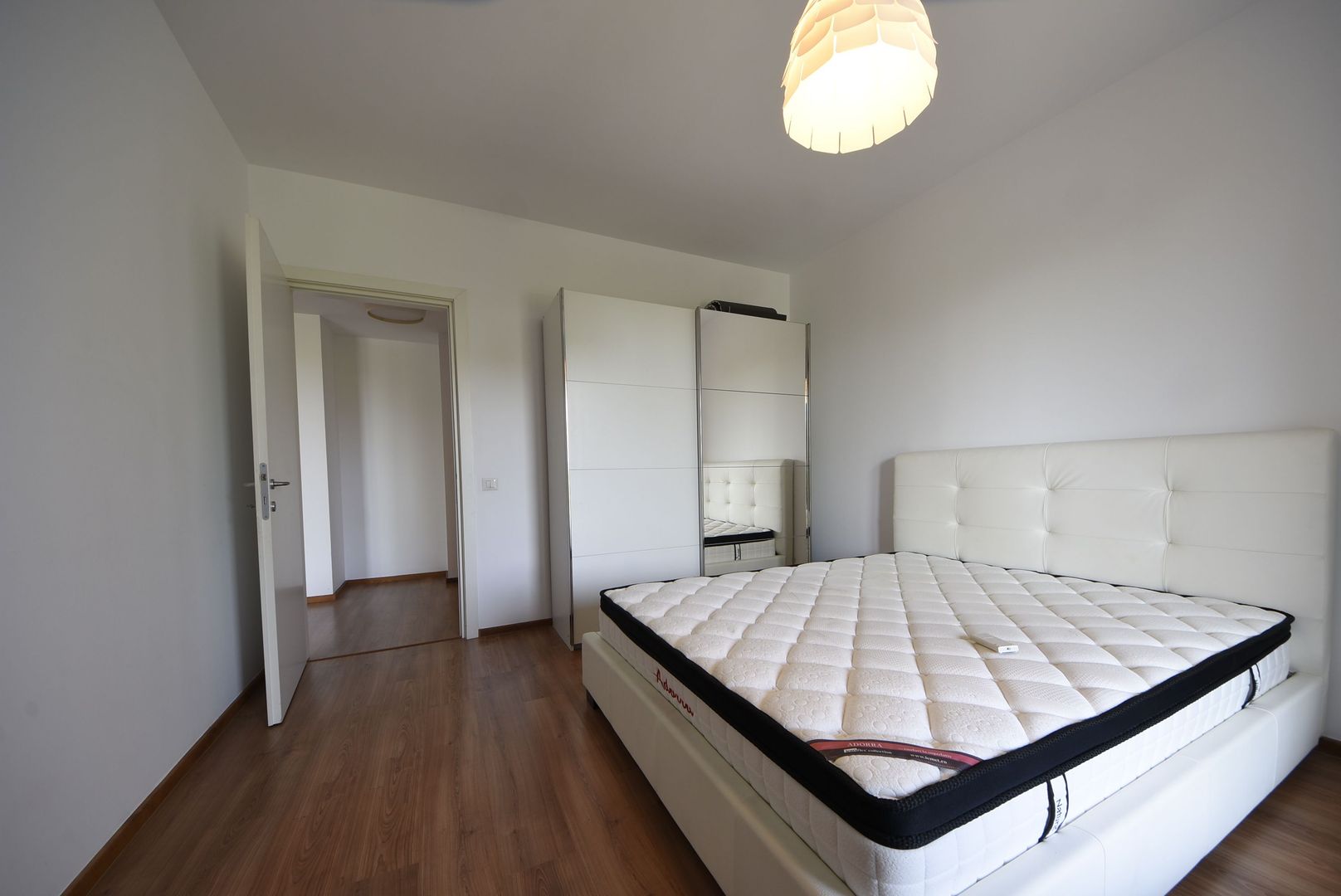 Apartament generos 3 camere , 2 locuri de parcare, Pet friendly | Iancu Nicolae