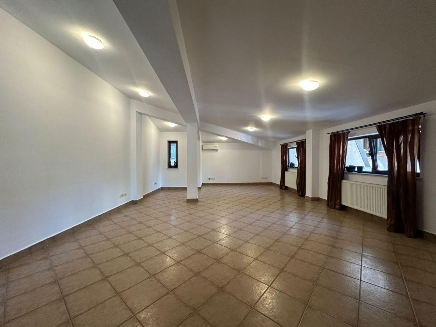 Casă / Vilă de inchiriere în zona Clucerului